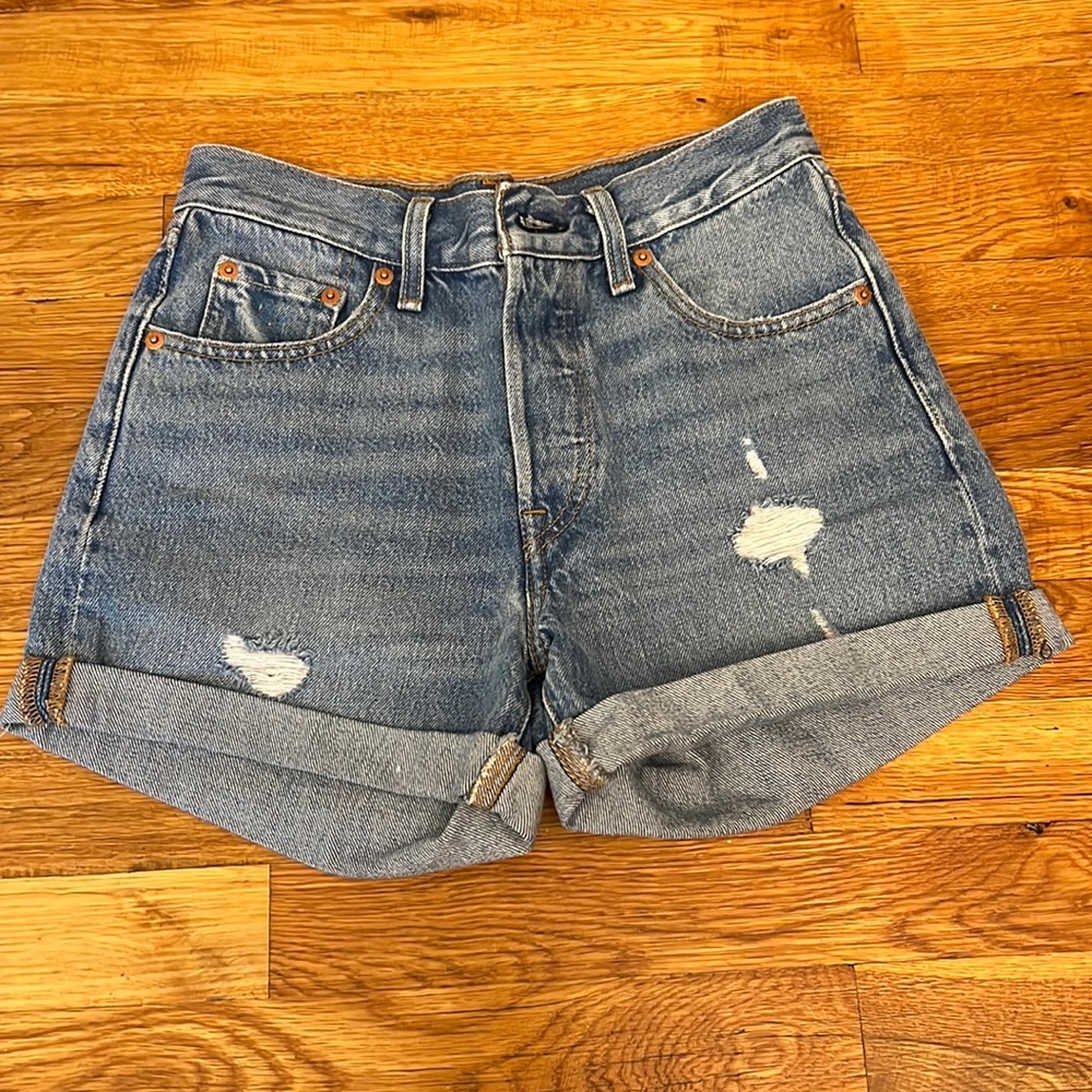 NWOT Levi’s 501 Shorts